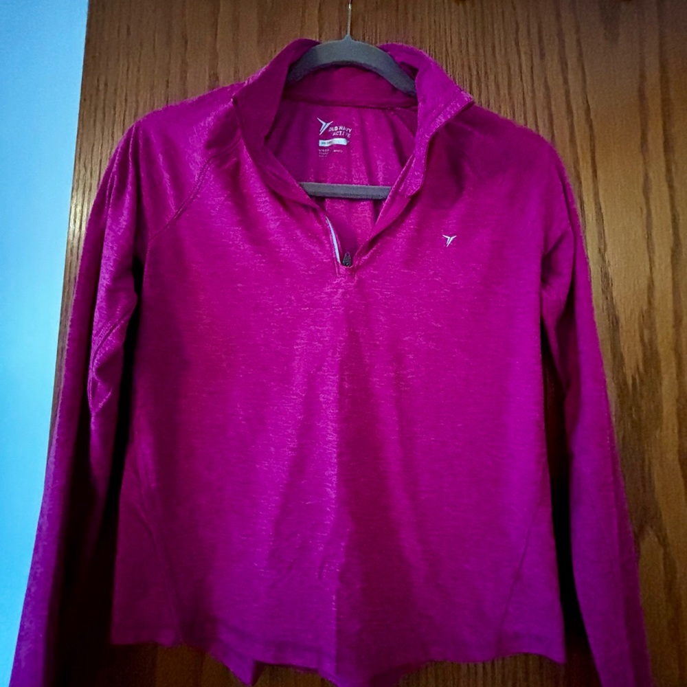 Girls size 10/12 old navy active dry base layer in hot pink.